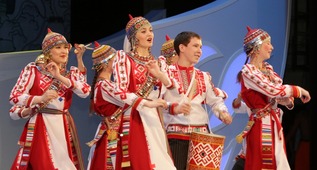 Народный детский ансамбль танца "Юность" (страшая группа)