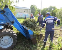 Очистка территории детского сада в селе
Старая Каменка